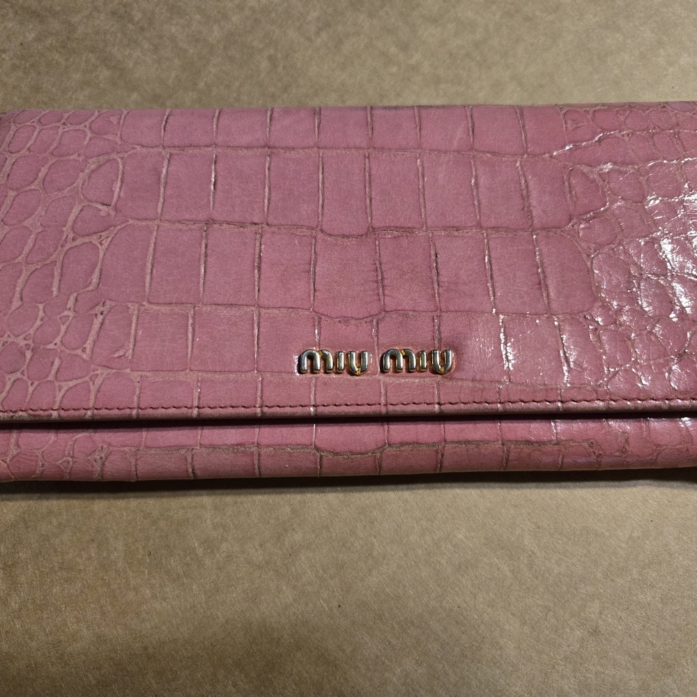 Miu Miu Pink Croc-Embossed Wallet